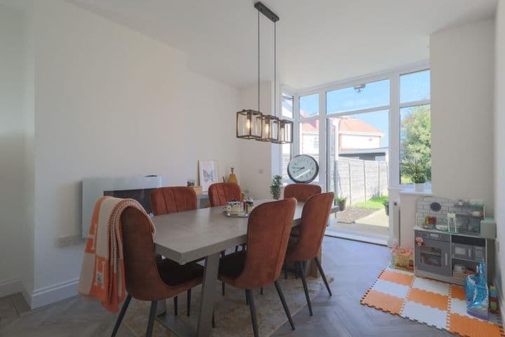 3 bedrooms house for sale in Manchester, United Kingdom - Image 4