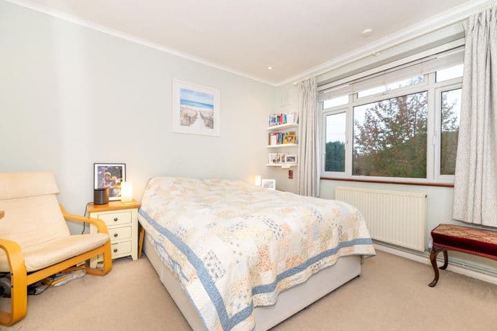 2 bedrooms apartment for sale in London, United Kingdom - Image 5