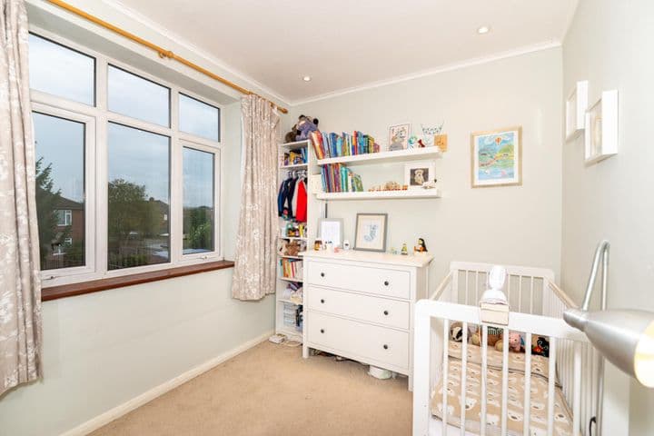 2 bedrooms apartment for sale in London, United Kingdom - Image 8