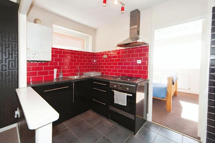 1 bedroom apartment for sale in Warwick, United Kingdom - Image 8