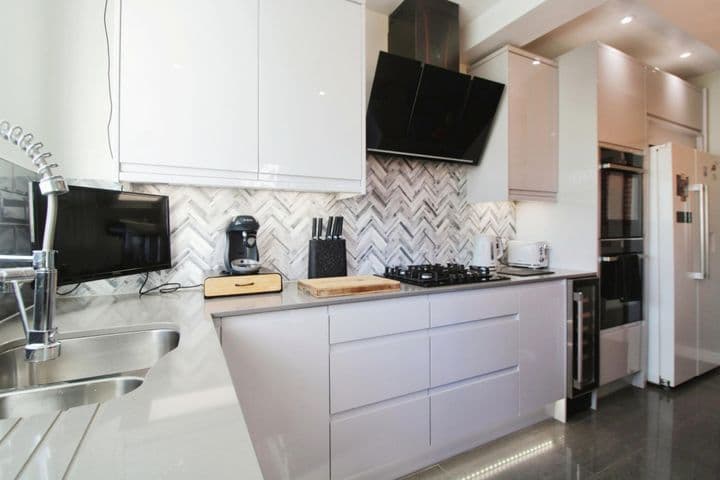 3 bedrooms house for sale in Birmingham, United Kingdom - Image 8