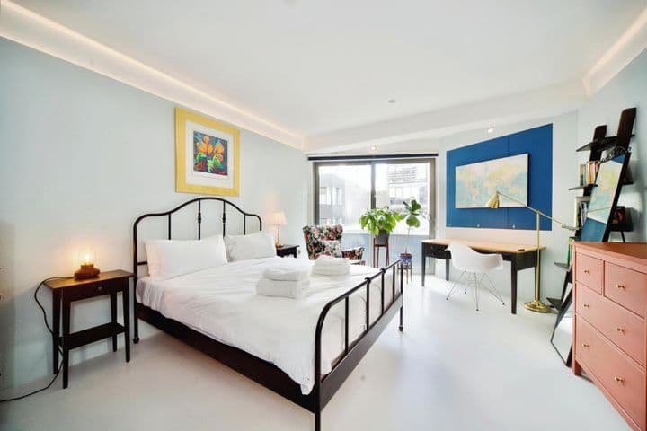 3 bedrooms house for sale in London, United Kingdom - Image 7