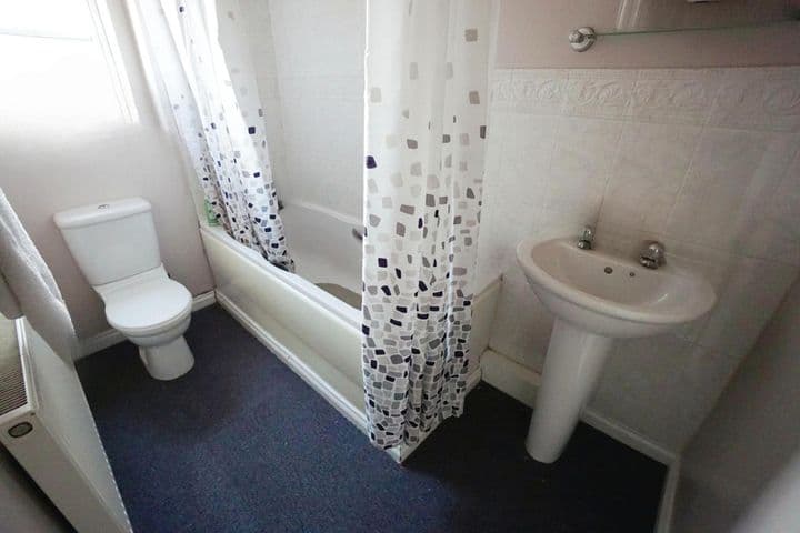 2 bedrooms apartment for sale in Willenhall, United Kingdom - Image 5