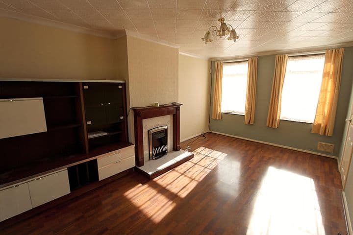 3 bedrooms house for sale in Walsall, United Kingdom - Image 4