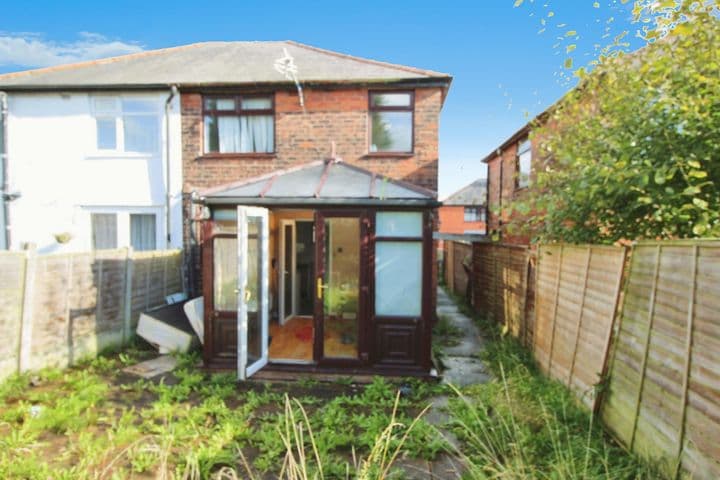 3 bedrooms house for sale in Leigh-On-Sea, United Kingdom - Image 5