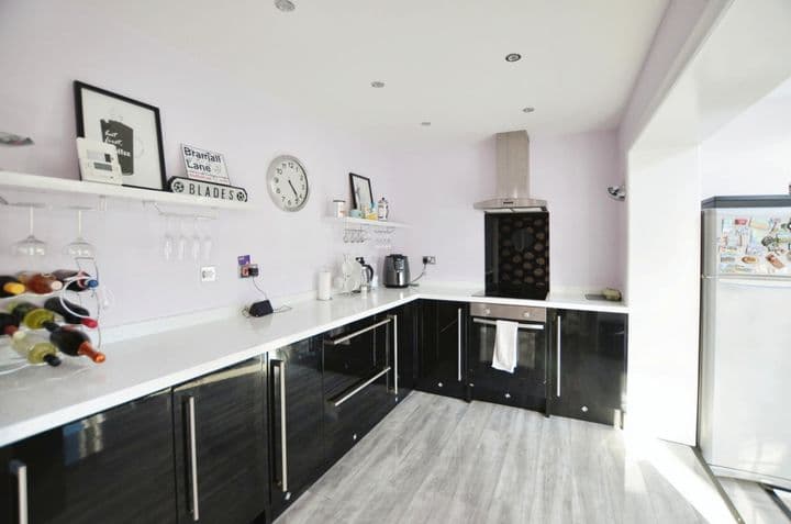 3 bedrooms house for sale in Sheffield, United Kingdom - Image 4