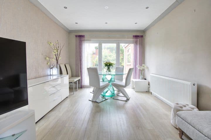 3 bedrooms house for sale in Manchester, United Kingdom - Image 8