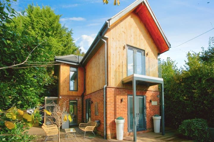 2 bedrooms house for sale in Tonbridge, United Kingdom - Image 2