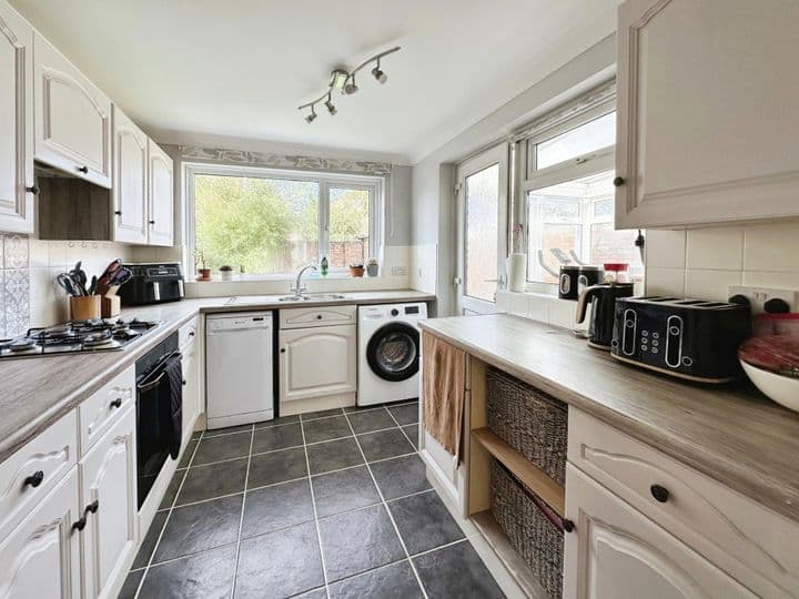 3 bedrooms house for sale in Fareham, United Kingdom - Image 3