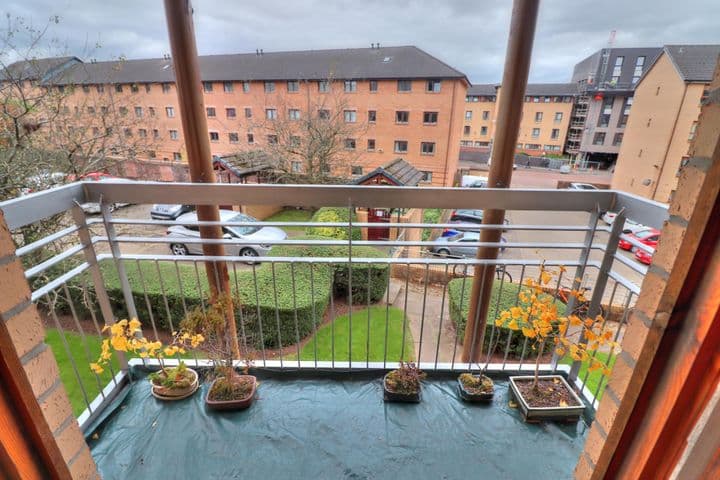 2 bedrooms apartment for sale in Glasgow, United Kingdom - Image 10