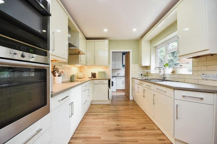 4 bedrooms house for sale in Colchester, United Kingdom - Image 2