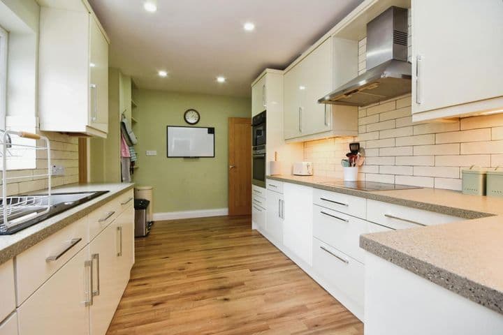 4 bedrooms house for sale in Colchester, United Kingdom - Image 3