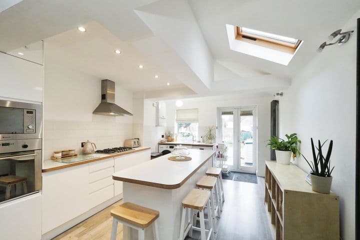 4 bedrooms house for sale in Ilkeston, United Kingdom - Image 3