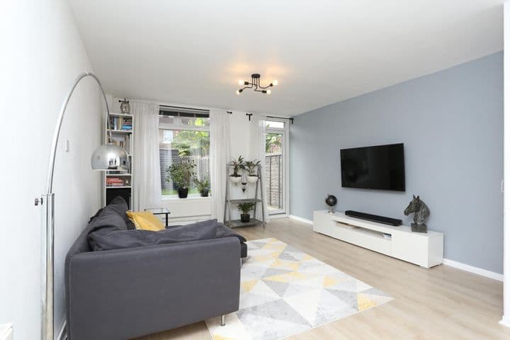 2 bedrooms house for sale in London, United Kingdom - Image 2