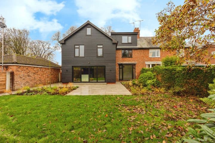 6 bedrooms house for sale in Altrincham, United Kingdom - Image 2