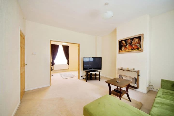 3 bedrooms house for sale in London, United Kingdom - Image 6