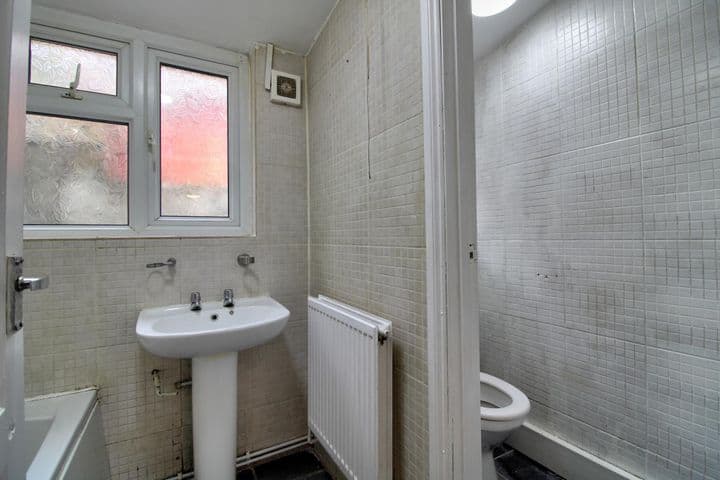 2 bedrooms house for sale in Maesteg, United Kingdom - Image 9