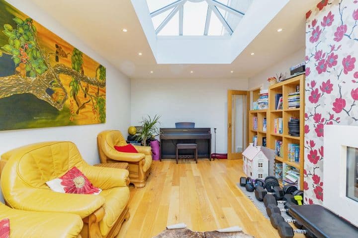 4 bedrooms house for sale in Milton Keynes, United Kingdom - Image 7