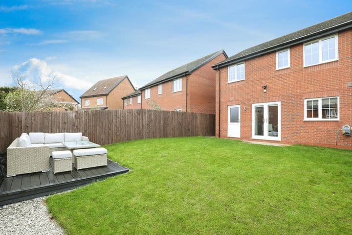 4 bedrooms house for sale in Stoke-On-Trent, United Kingdom - Image 2