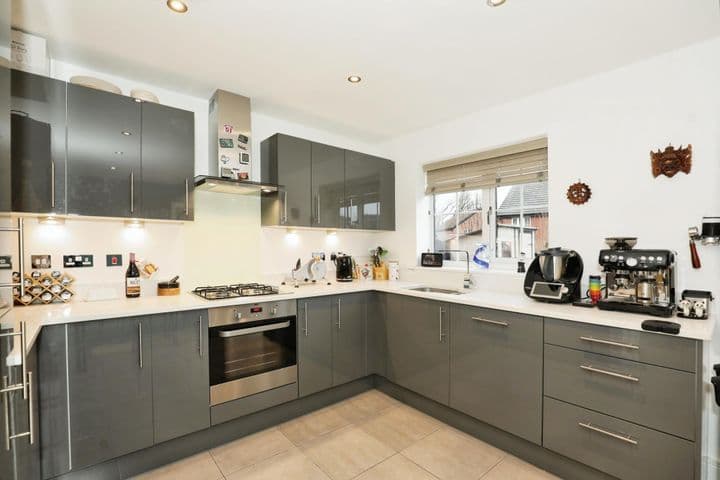 4 bedrooms house for sale in Stoke-On-Trent, United Kingdom - Image 6