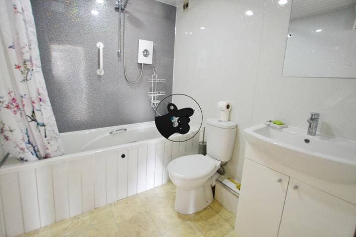 2 bedrooms house for sale in Glasgow, United Kingdom - Image 6