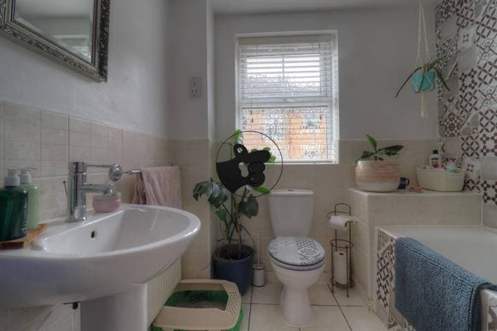 4 bedrooms house for sale in Leicester, United Kingdom - Image 16