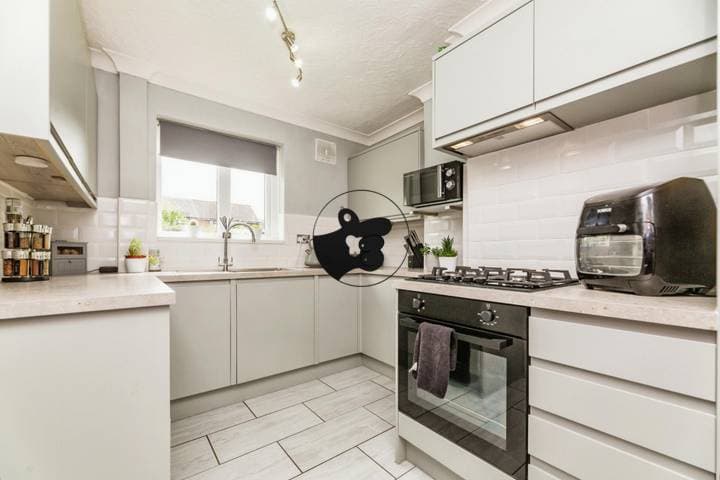 3 bedrooms house for sale in Barnsley, United Kingdom - Image 3