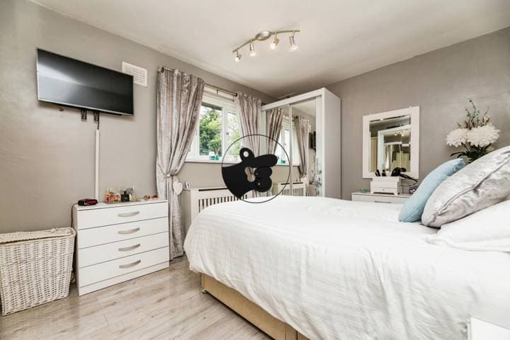 3 bedrooms house for sale in Barnsley, United Kingdom - Image 13