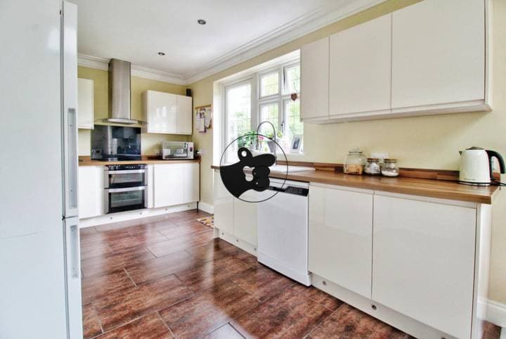 4 bedrooms house for sale in Hornchurch, United Kingdom - Image 9