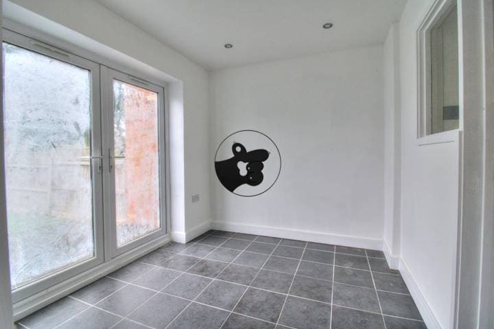 3 bedrooms house for sale in Basildon, United Kingdom - Image 8