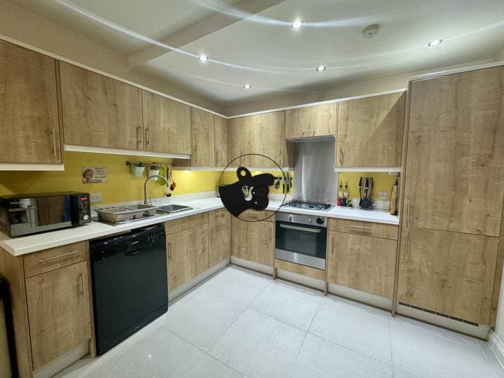 2 bedrooms apartment for sale in Birmingham, United Kingdom - Image 5