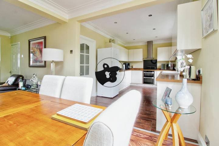 4 bedrooms house for sale in Hornchurch, United Kingdom - Image 23