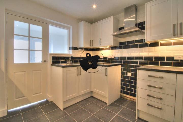 3 bedrooms house for sale in Basildon, United Kingdom - Image 5