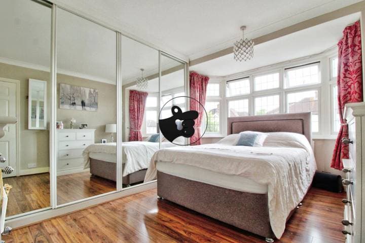 4 bedrooms house for sale in Hornchurch, United Kingdom - Image 20