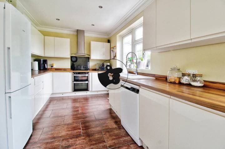 4 bedrooms house for sale in Hornchurch, United Kingdom - Image 45