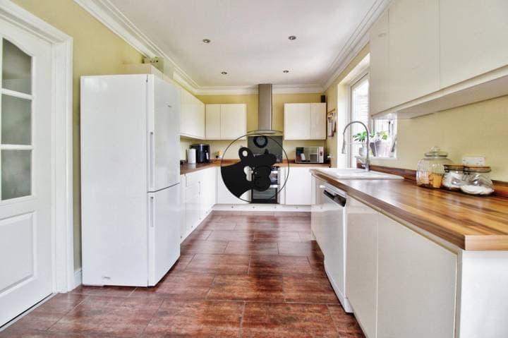 4 bedrooms house for sale in Hornchurch, United Kingdom - Image 31