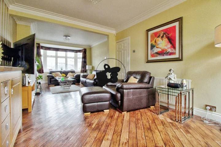 4 bedrooms house for sale in Hornchurch, United Kingdom - Image 28