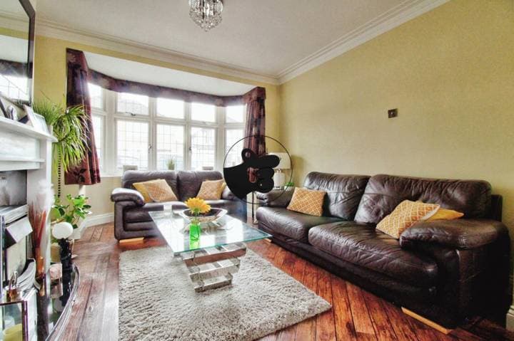 4 bedrooms house for sale in Hornchurch, United Kingdom - Image 47