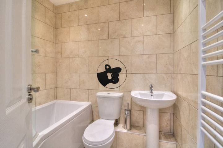 3 bedrooms house for sale in Basildon, United Kingdom - Image 11