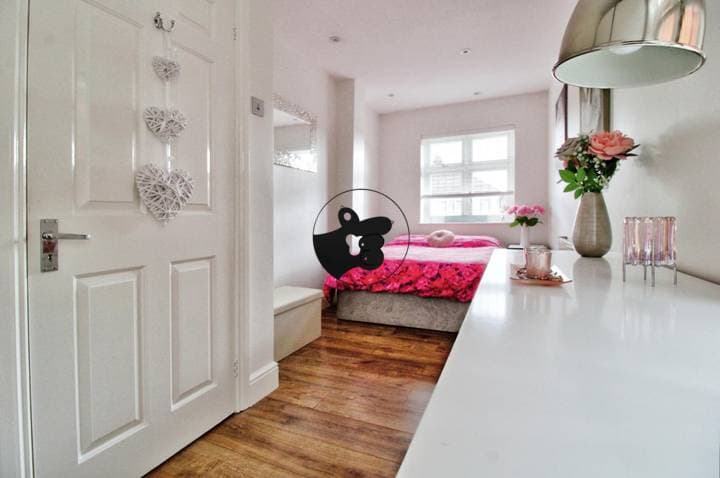 4 bedrooms house for sale in Hornchurch, United Kingdom - Image 25