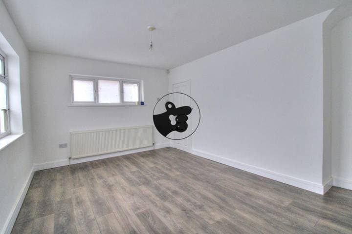 3 bedrooms house for sale in Basildon, United Kingdom - Image 4