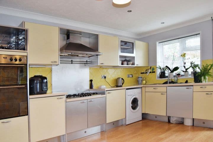 3 bedrooms house for sale in Corby, United Kingdom - Image 2