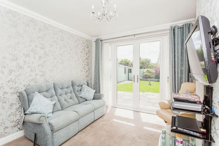 3 bedrooms house for sale in Rayleigh, United Kingdom - Image 7