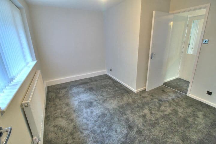 1 bedroom apartment for sale in Tipton, United Kingdom - Image 7