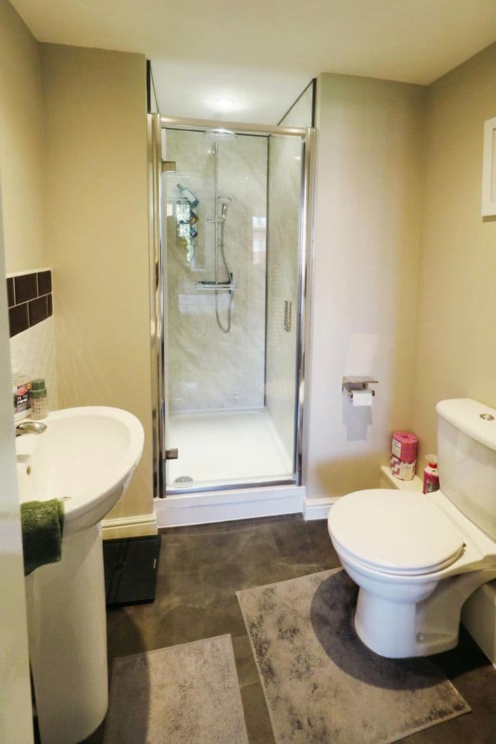 2 bedrooms apartment for sale in Lincoln, United Kingdom - Image 8