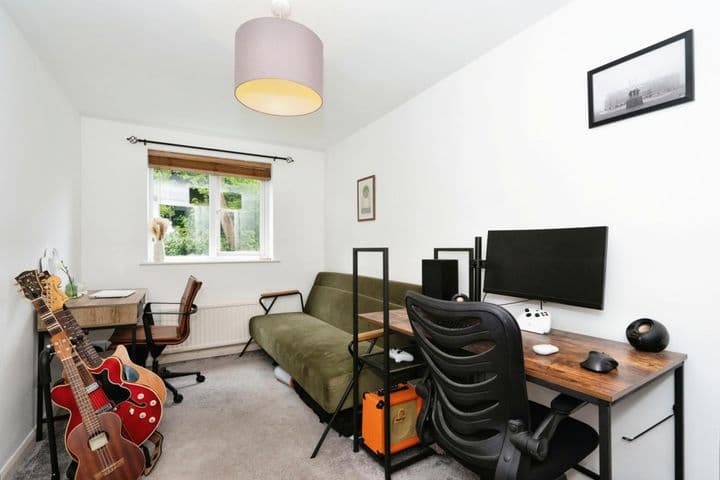 2 bedrooms apartment for sale in Haywards Heath, United Kingdom - Image 9