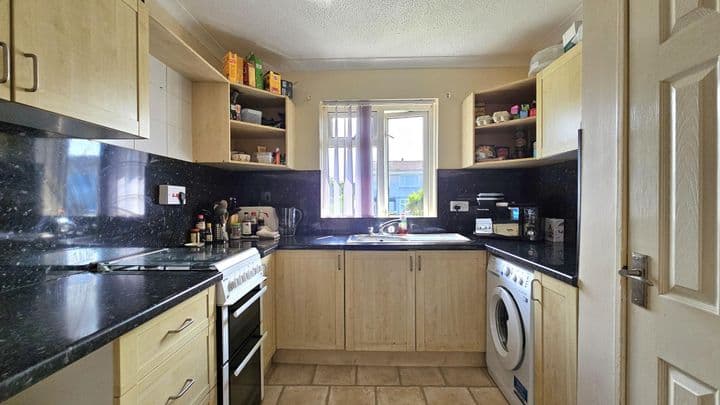 1 bedroom apartment for sale in Plymouth, United Kingdom - Image 6