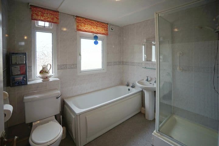 2 bedrooms house for sale in Willenhall, United Kingdom - Image 5