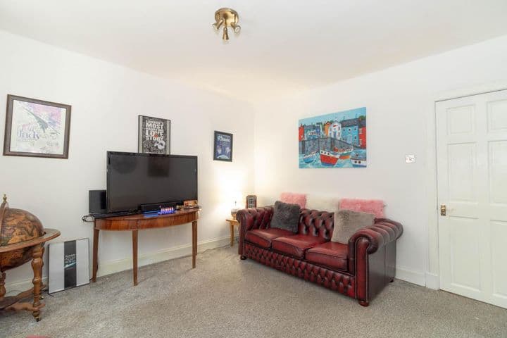 1 bedroom apartment for sale in Perth and Kinross, United Kingdom - Image 4