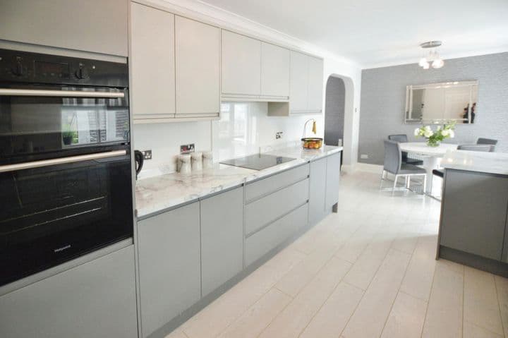 4 bedrooms house for sale in Glasgow, United Kingdom - Image 8